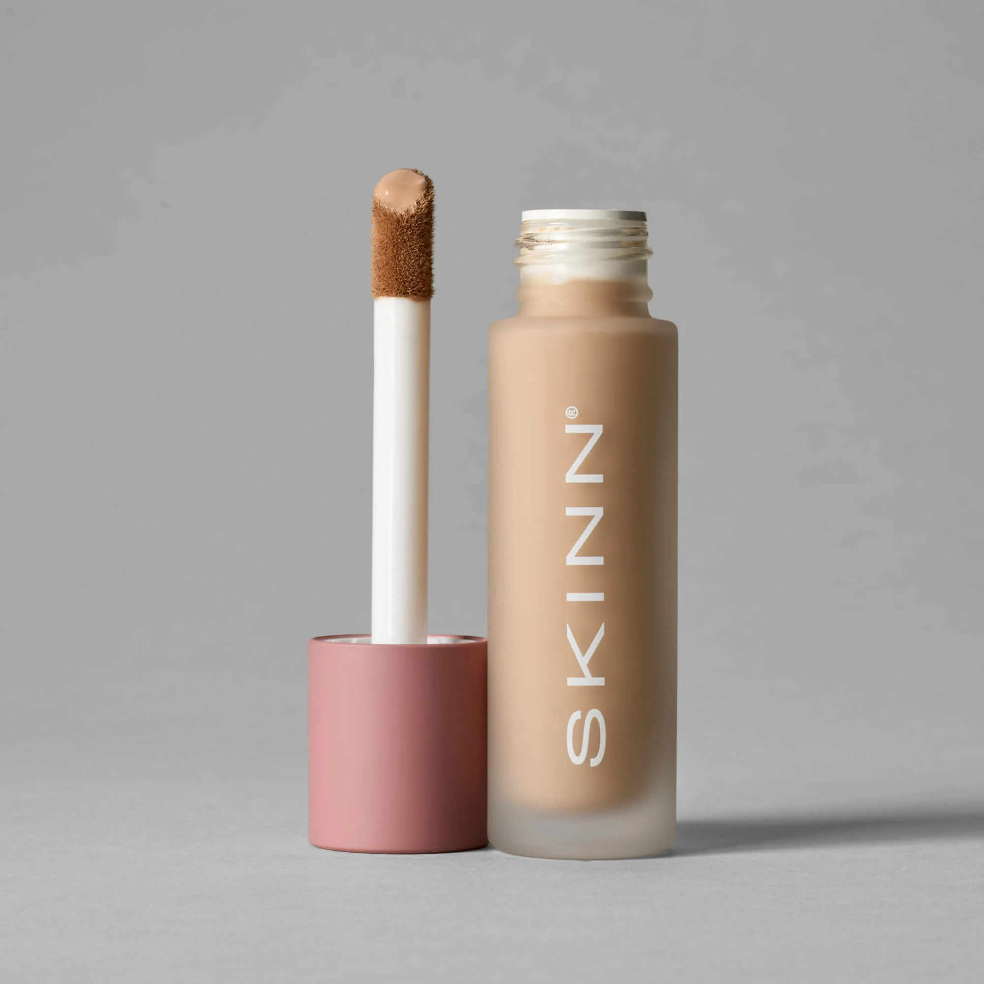 Foundation + Concealer - Image 16