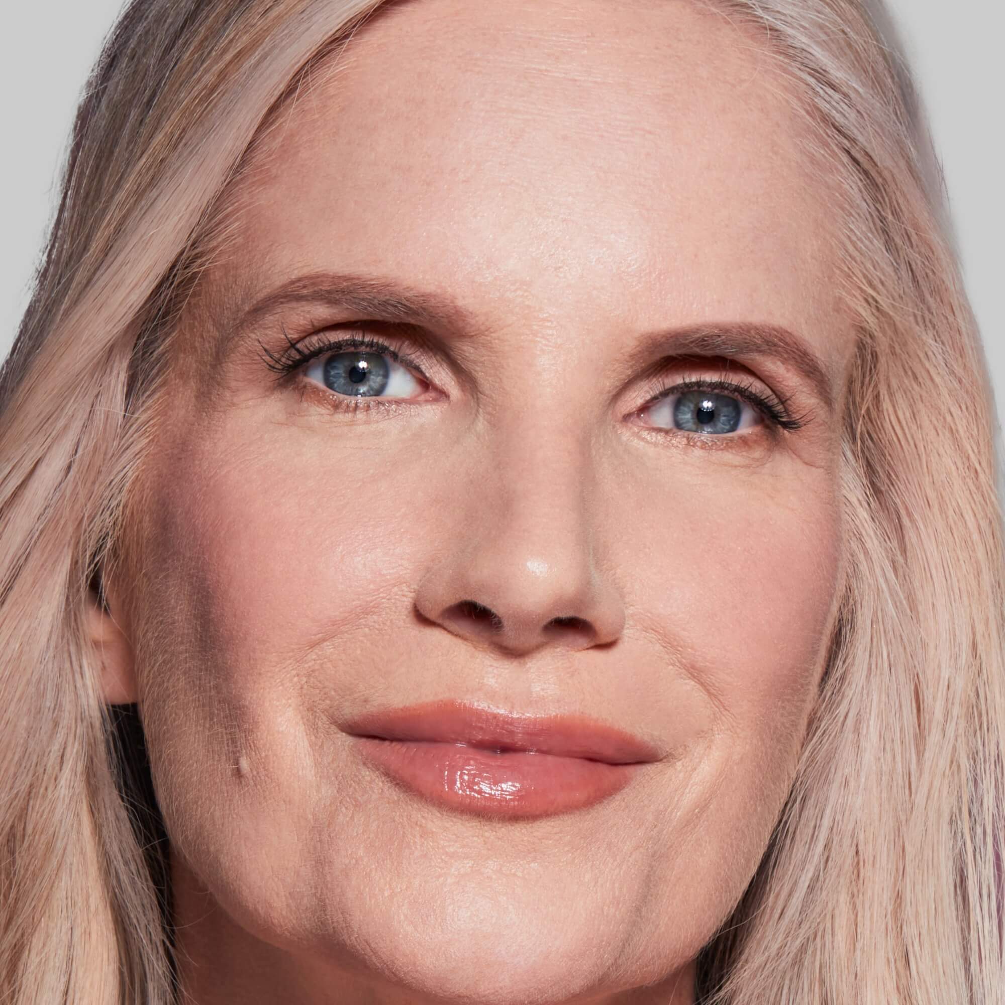 Foundation + Concealer - Image 17