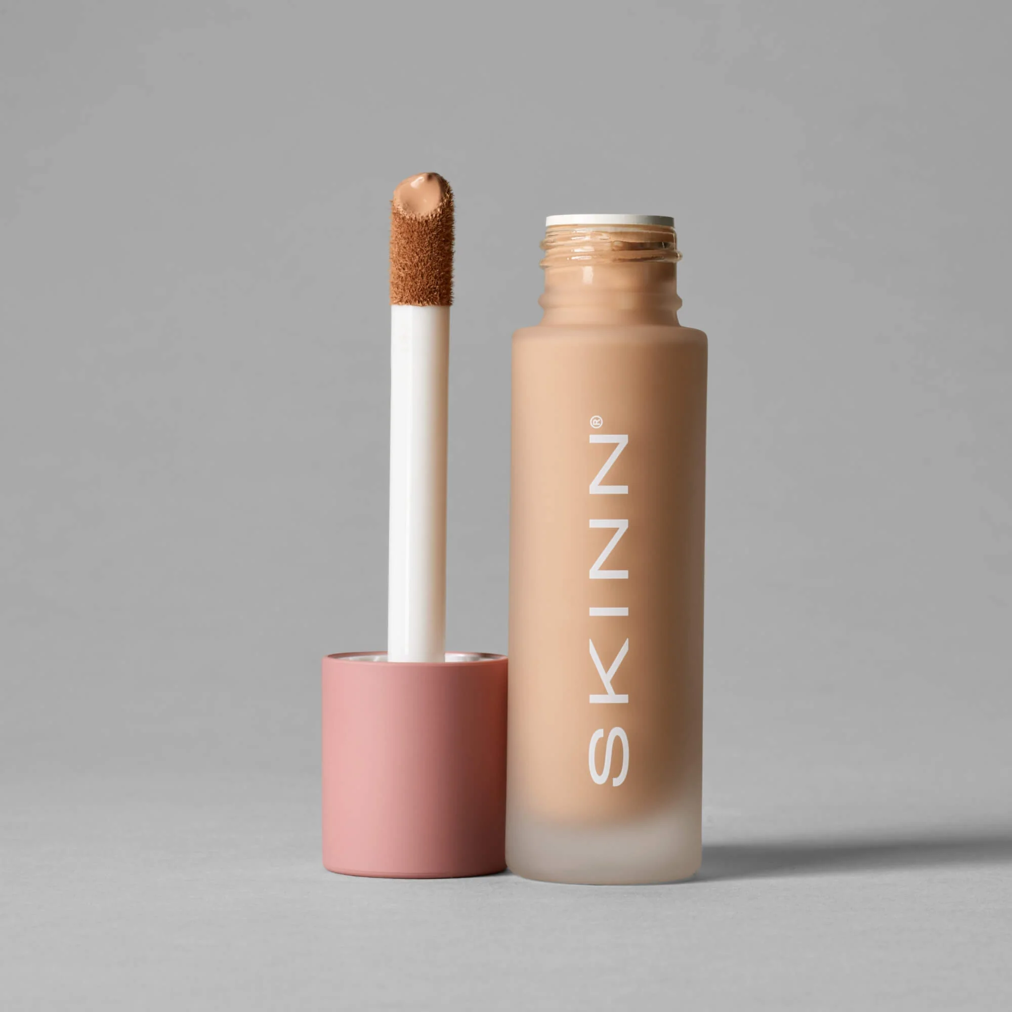 Foundation + Concealer - Image 22