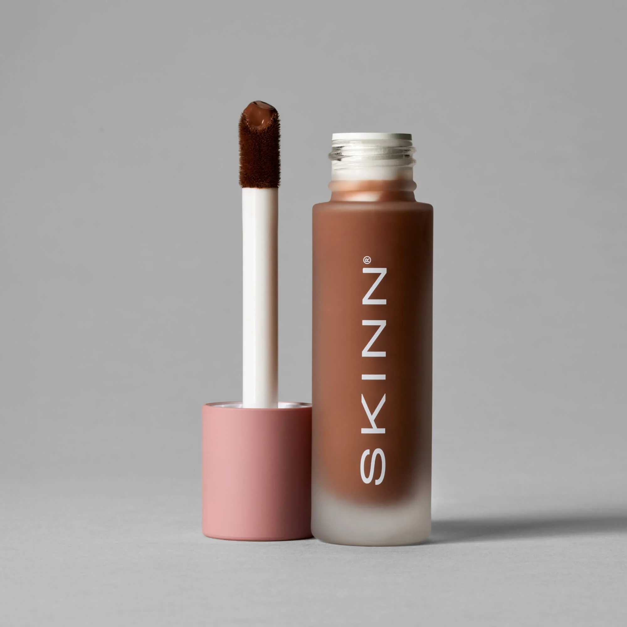 Foundation + Concealer - Image 40